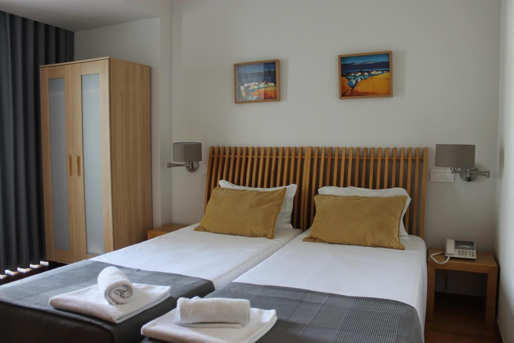 Hotel Paulo VI Rio Maior Bagian luar foto