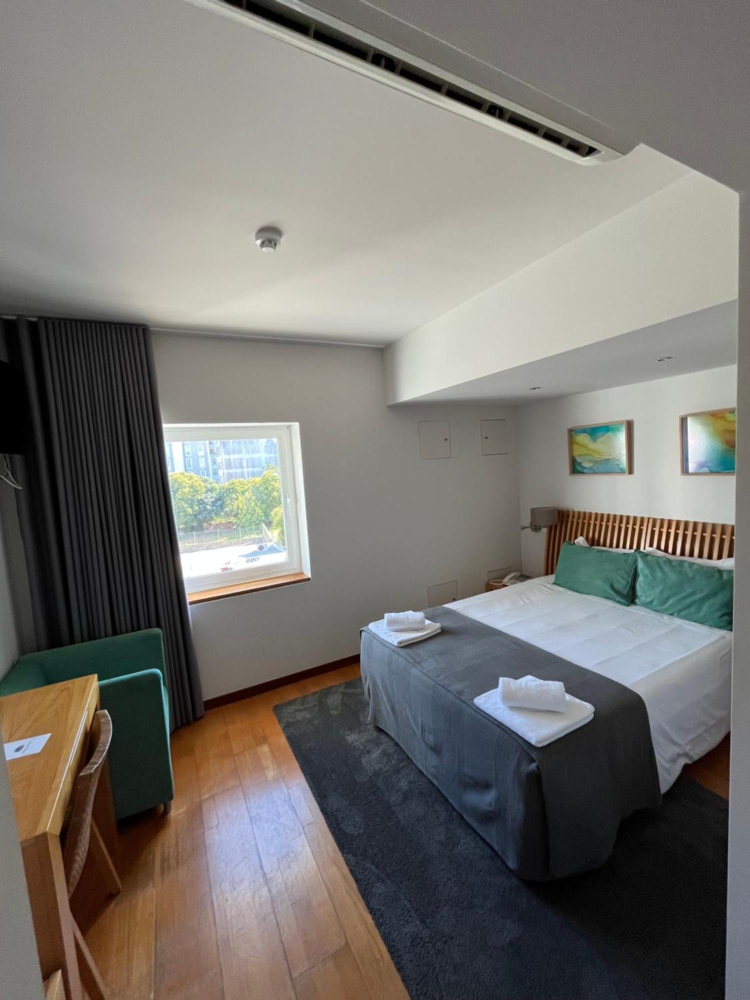 Hotel Paulo VI Rio Maior Bagian luar foto