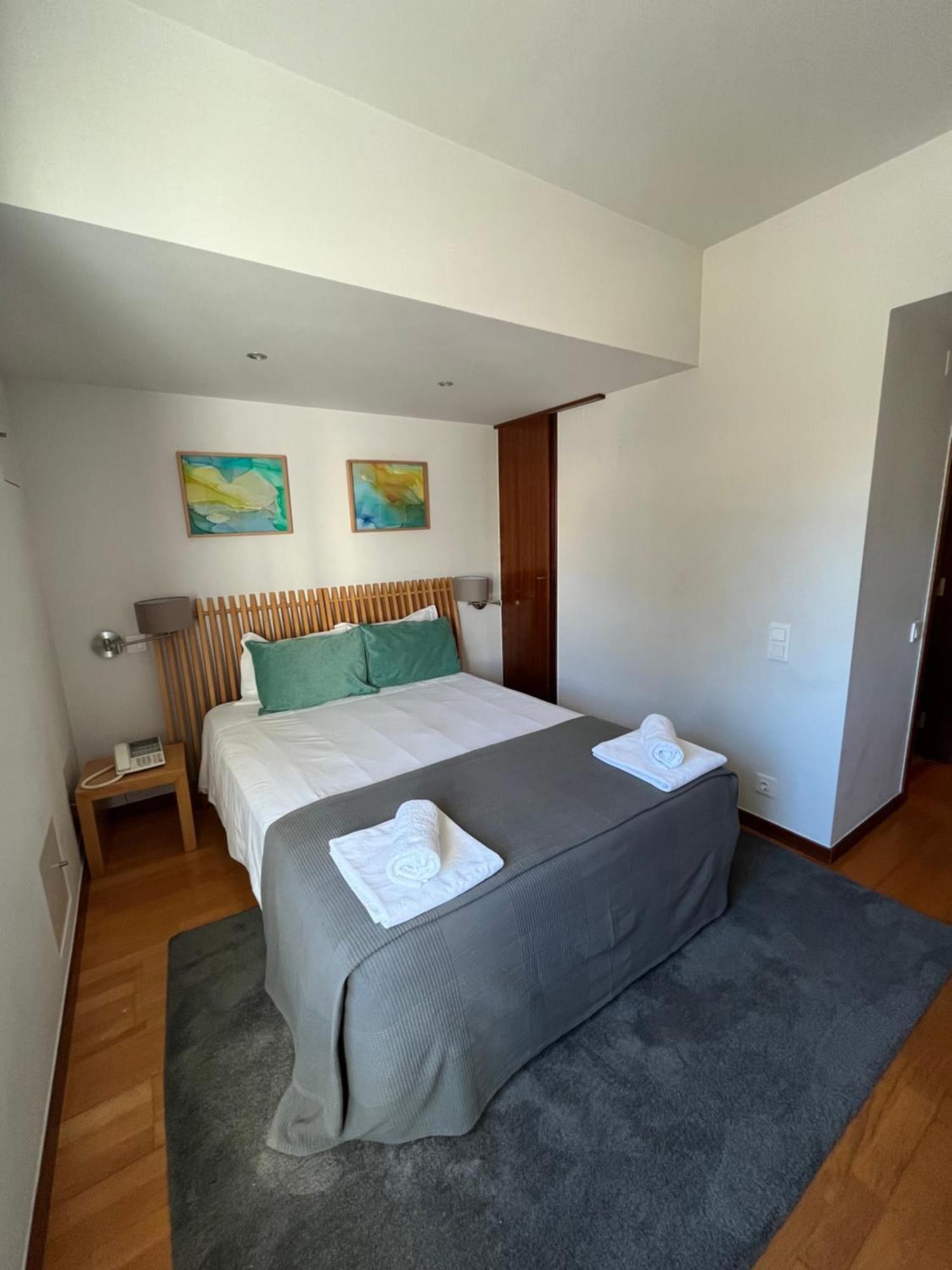 Hotel Paulo VI Rio Maior Bagian luar foto