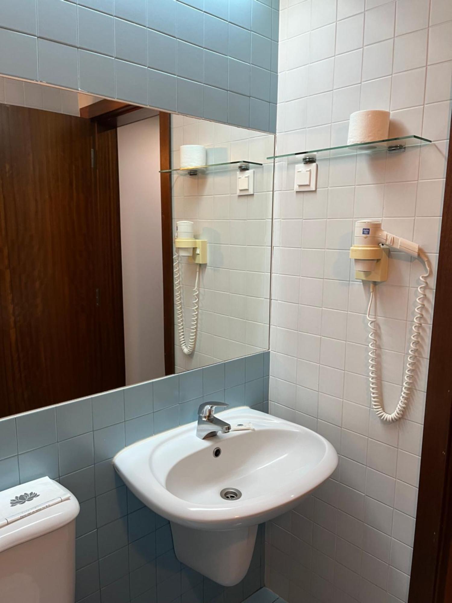 Hotel Paulo VI Rio Maior Bagian luar foto